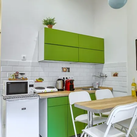 Bright Artsy Studio With Netflix @artisan Budapest